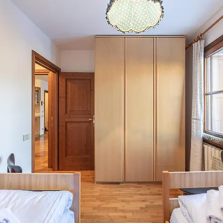 Casa Tre Corone, Sulla Strada Per Cortina * Borca di Cadore